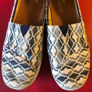 TOMS slip on shoes